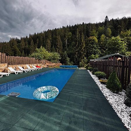 Котеджi У Бажанiв Tatariw Exterior foto