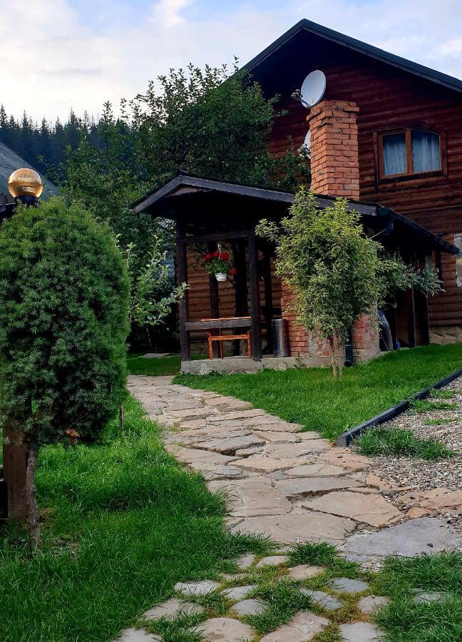 Котеджi У Бажанiв Tatariw Exterior foto