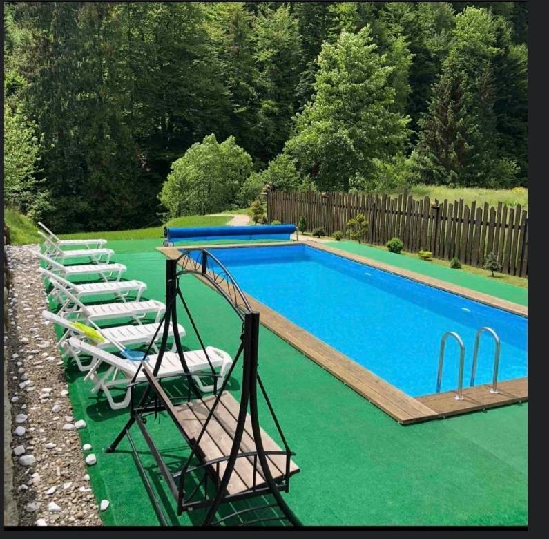 Котеджi У Бажанiв Tatariw Exterior foto