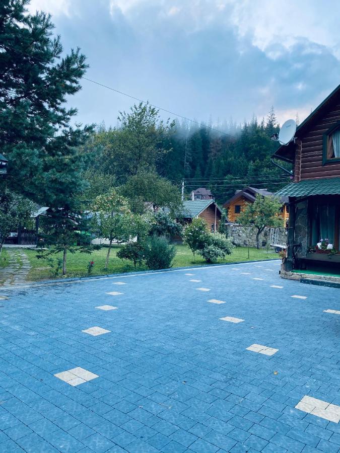 Котеджi У Бажанiв Tatariw Exterior foto