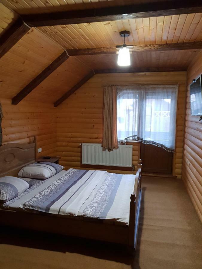 Котеджi У Бажанiв Tatariw Zimmer foto